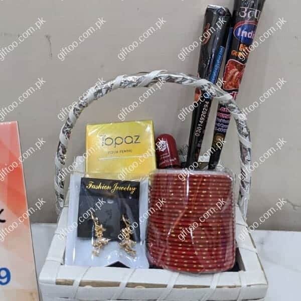 Small Eid Basket Send Gifts To Pakistan Giftoo No1 Gift Delivery